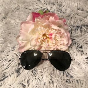 Black Rayban Aviator Sunglasses 58 mm